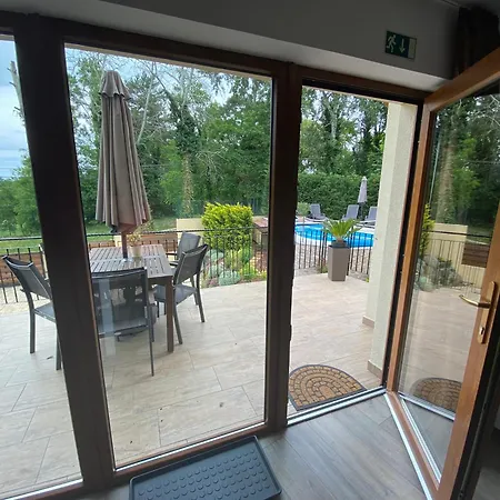 Terrasun Apartment Balatonszarszo