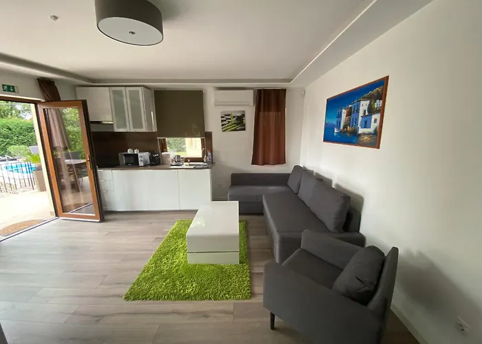 Lägenhet Terrasun Balatonszarszo