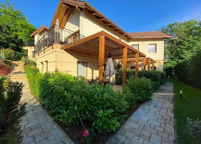 Terrasun Lägenhet Balatonszarszo